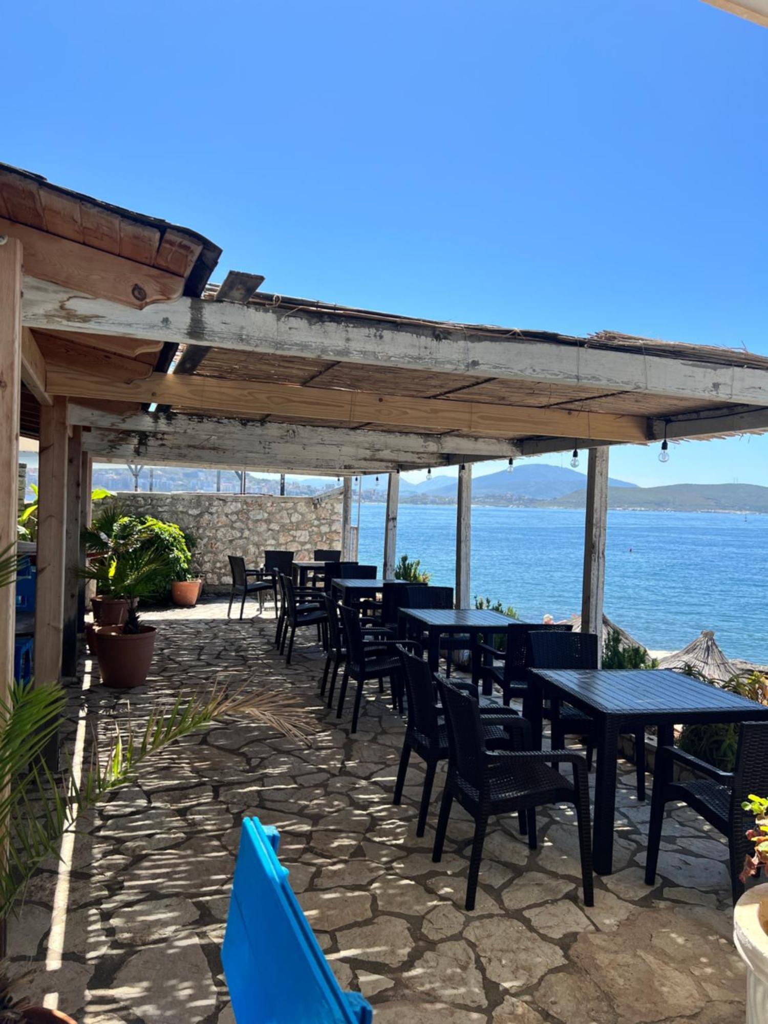 Rock Star-pllakat Sarandë